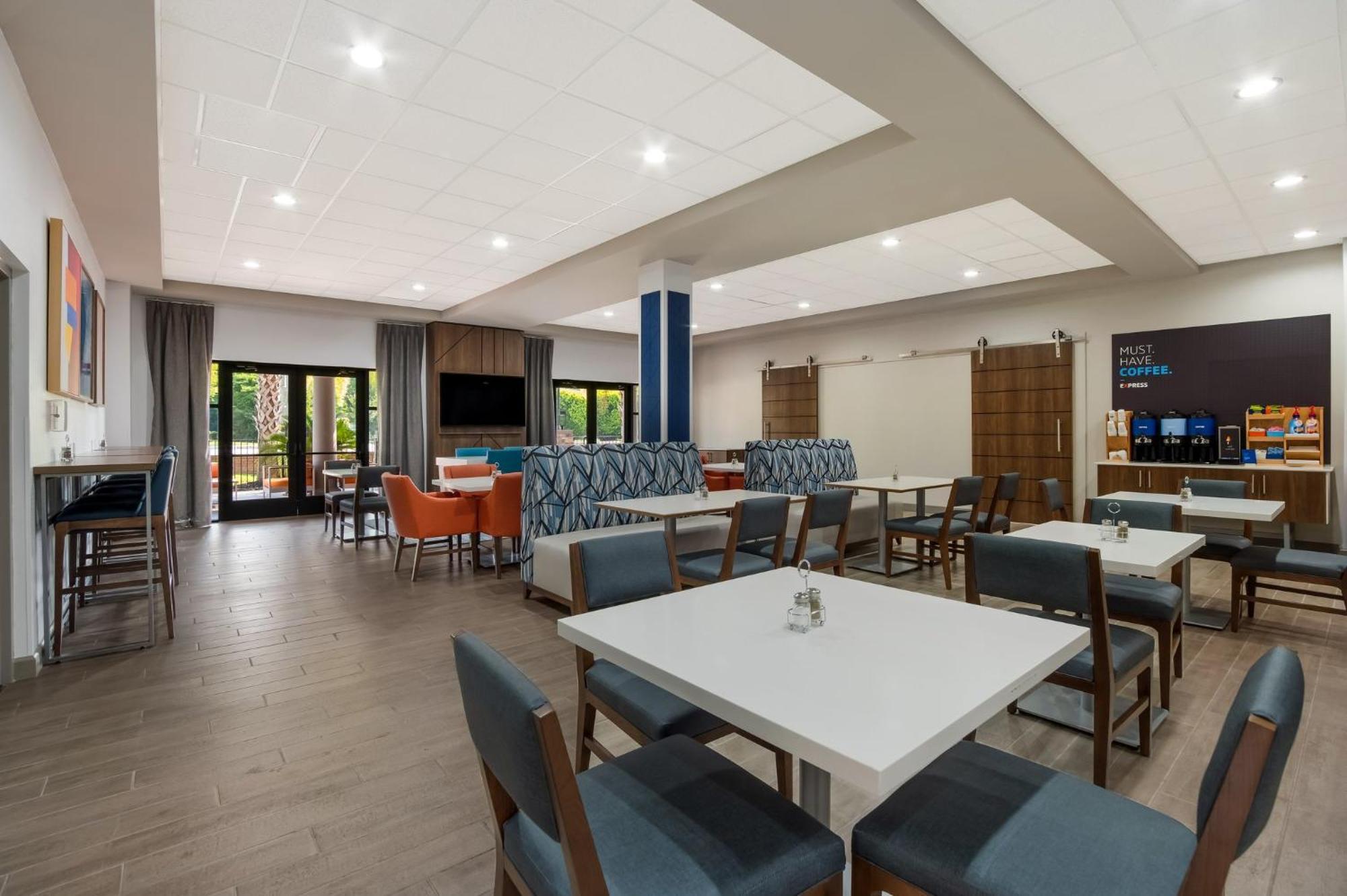 Holiday Inn Express & Suites Lexington By Ihg Zewnętrze zdjęcie