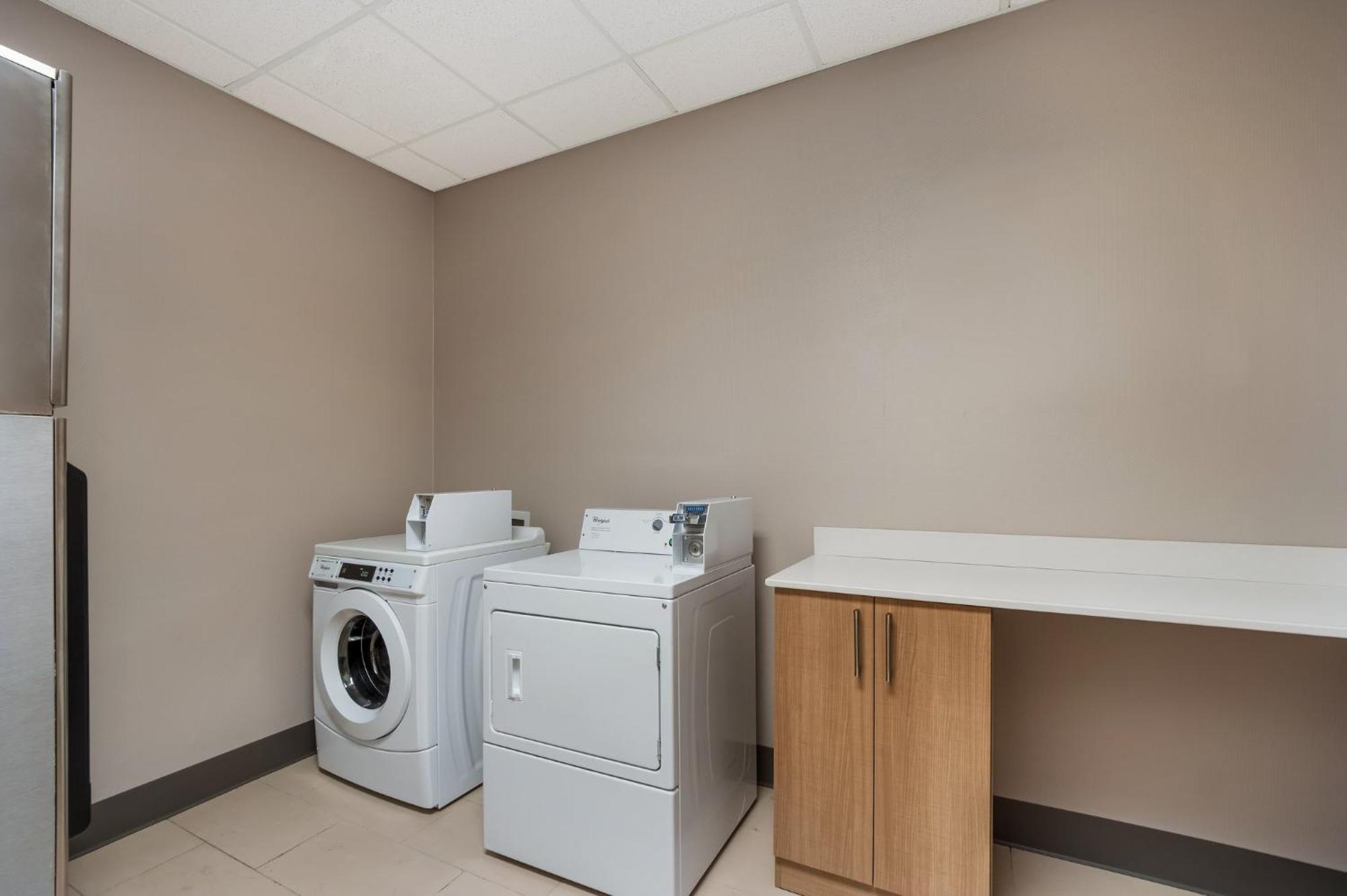 Holiday Inn Express & Suites Lexington By Ihg Zewnętrze zdjęcie