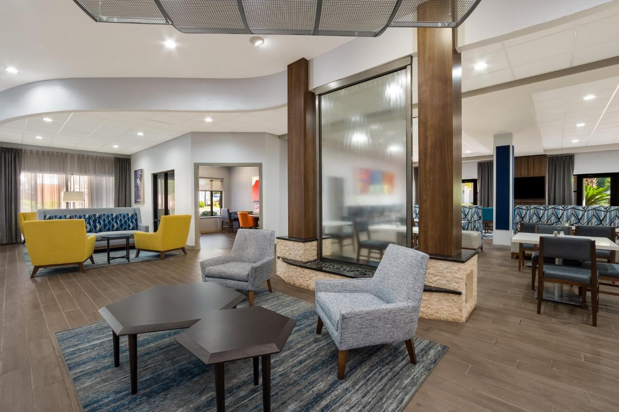Holiday Inn Express & Suites Lexington By Ihg Zewnętrze zdjęcie