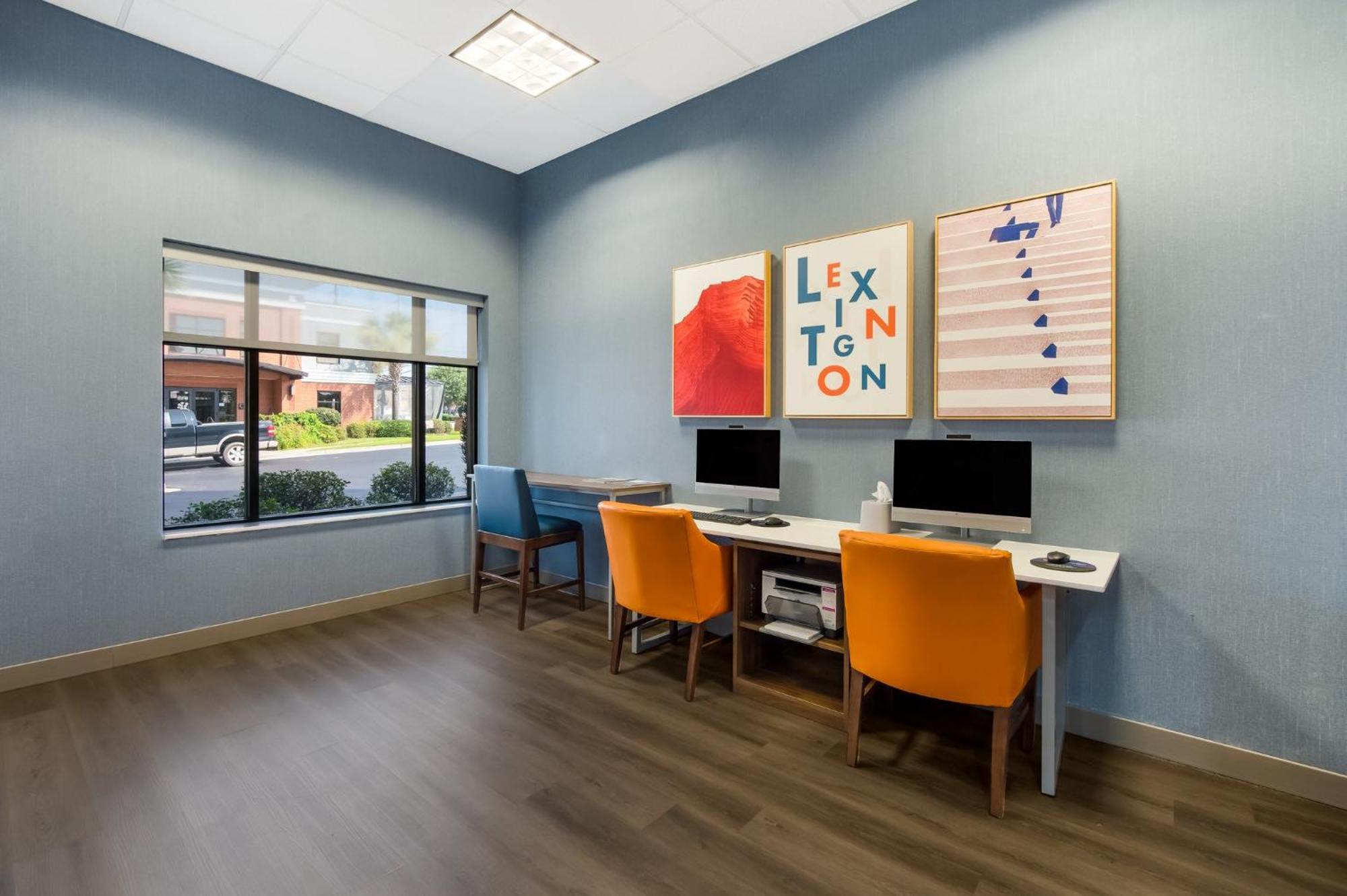 Holiday Inn Express & Suites Lexington By Ihg Zewnętrze zdjęcie