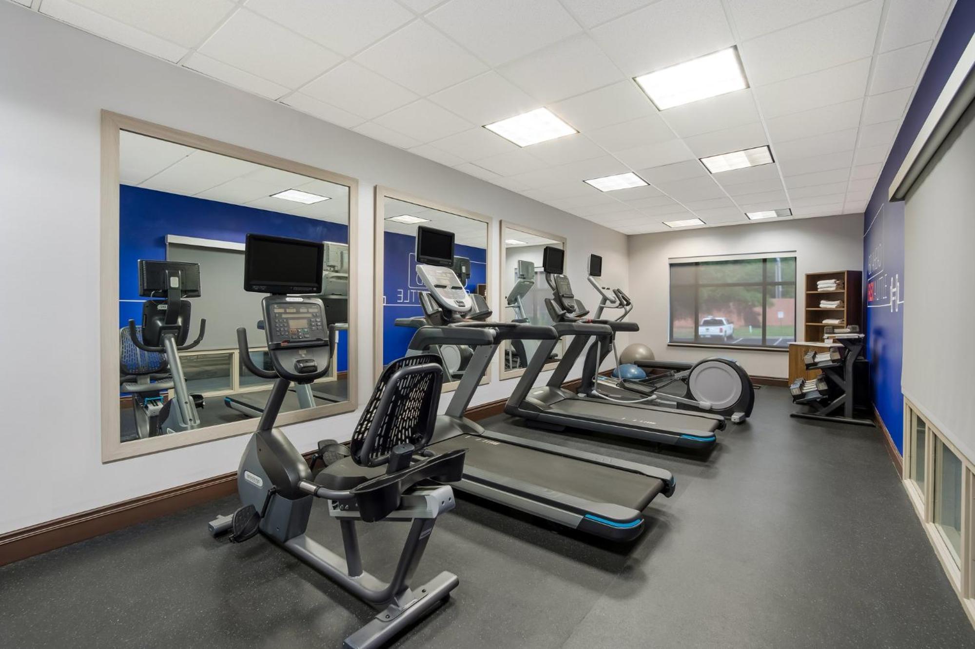 Holiday Inn Express & Suites Lexington By Ihg Zewnętrze zdjęcie