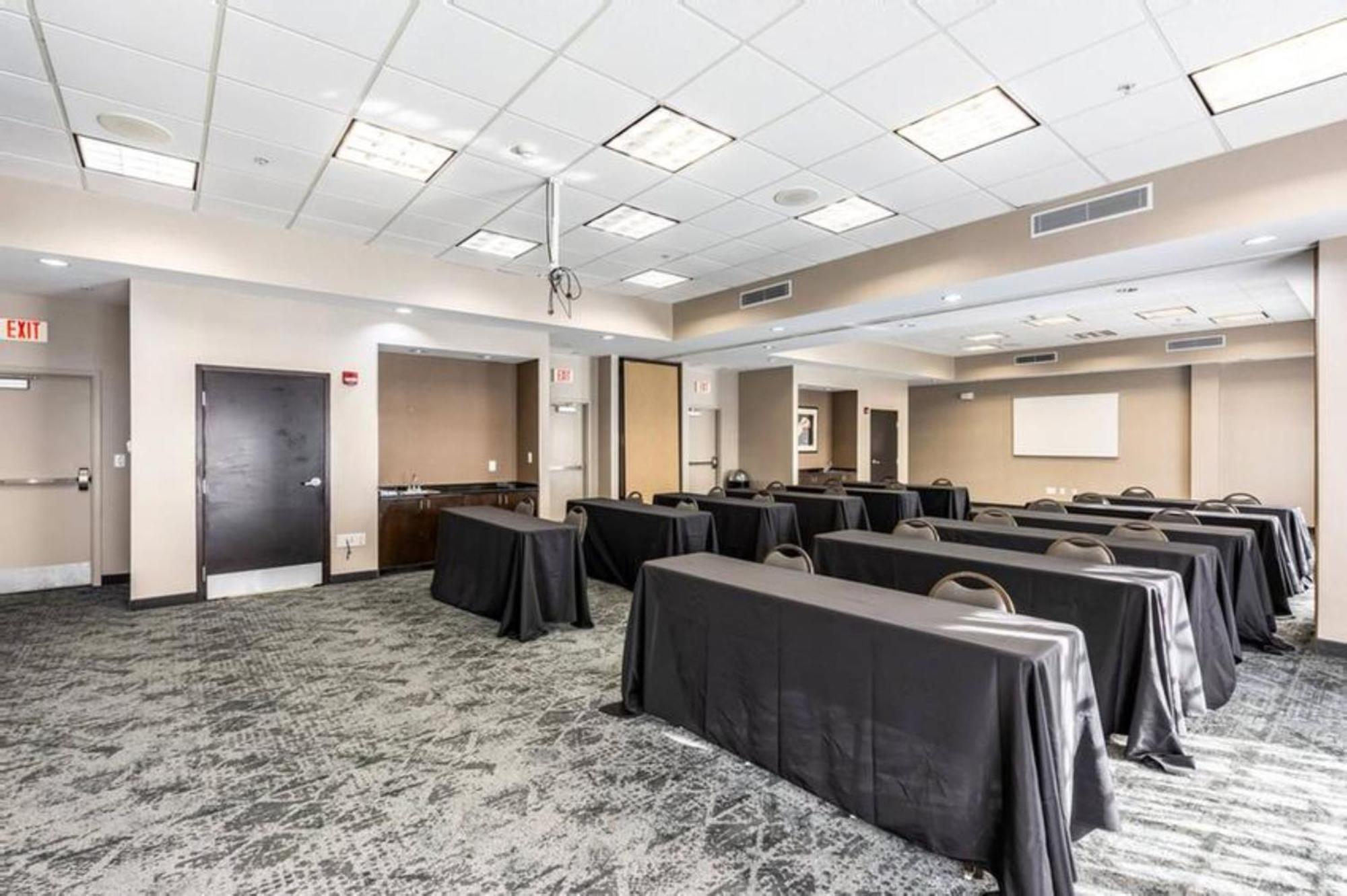 Holiday Inn Express & Suites Lexington By Ihg Zewnętrze zdjęcie