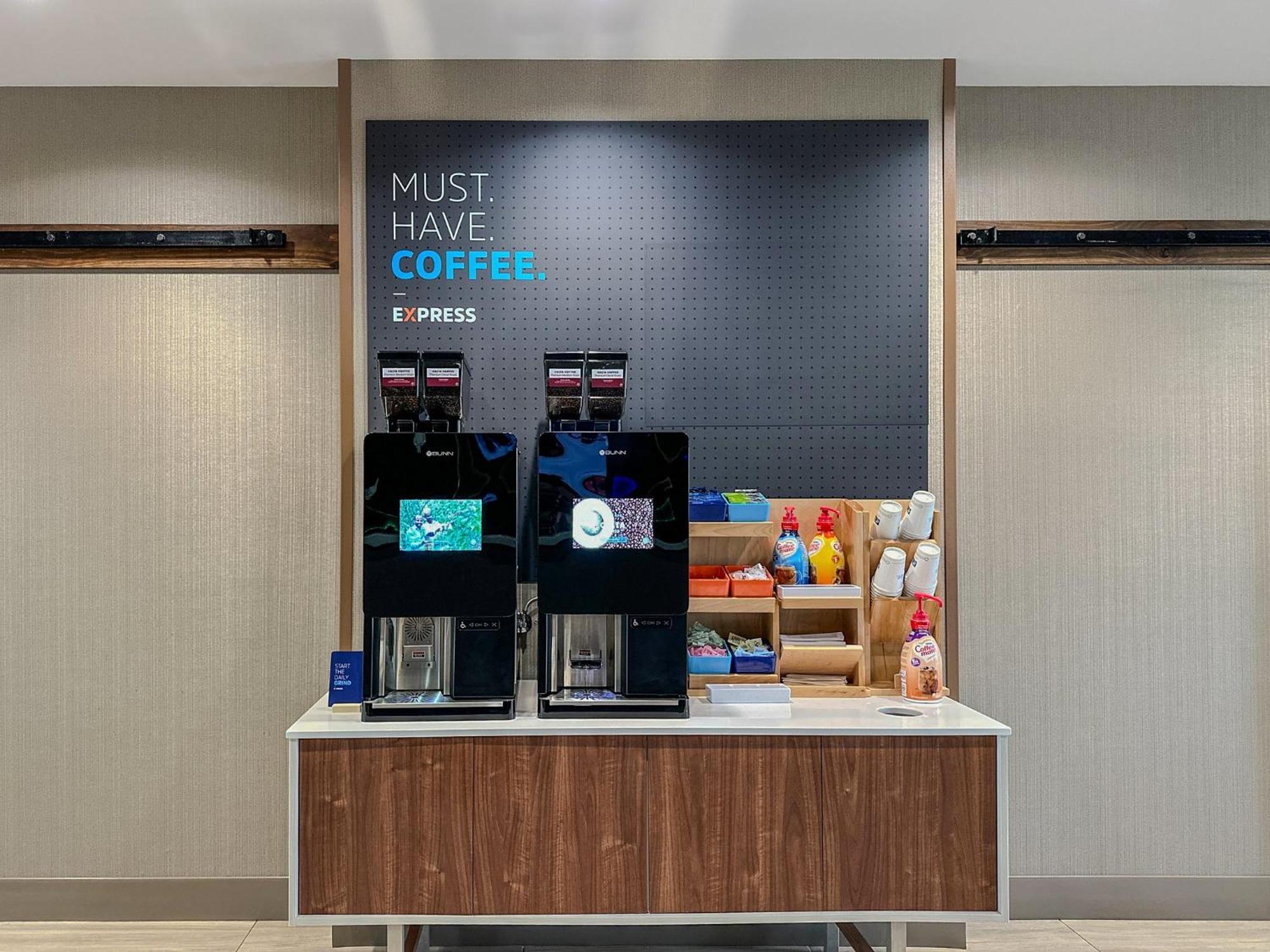 Holiday Inn Express & Suites Lexington By Ihg Zewnętrze zdjęcie