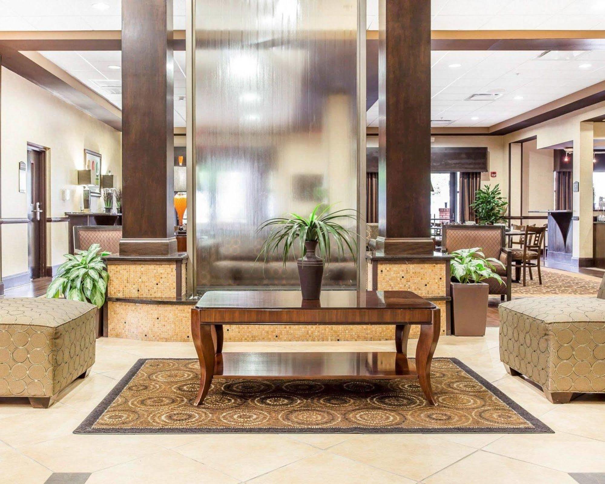 Holiday Inn Express & Suites Lexington By Ihg Zewnętrze zdjęcie