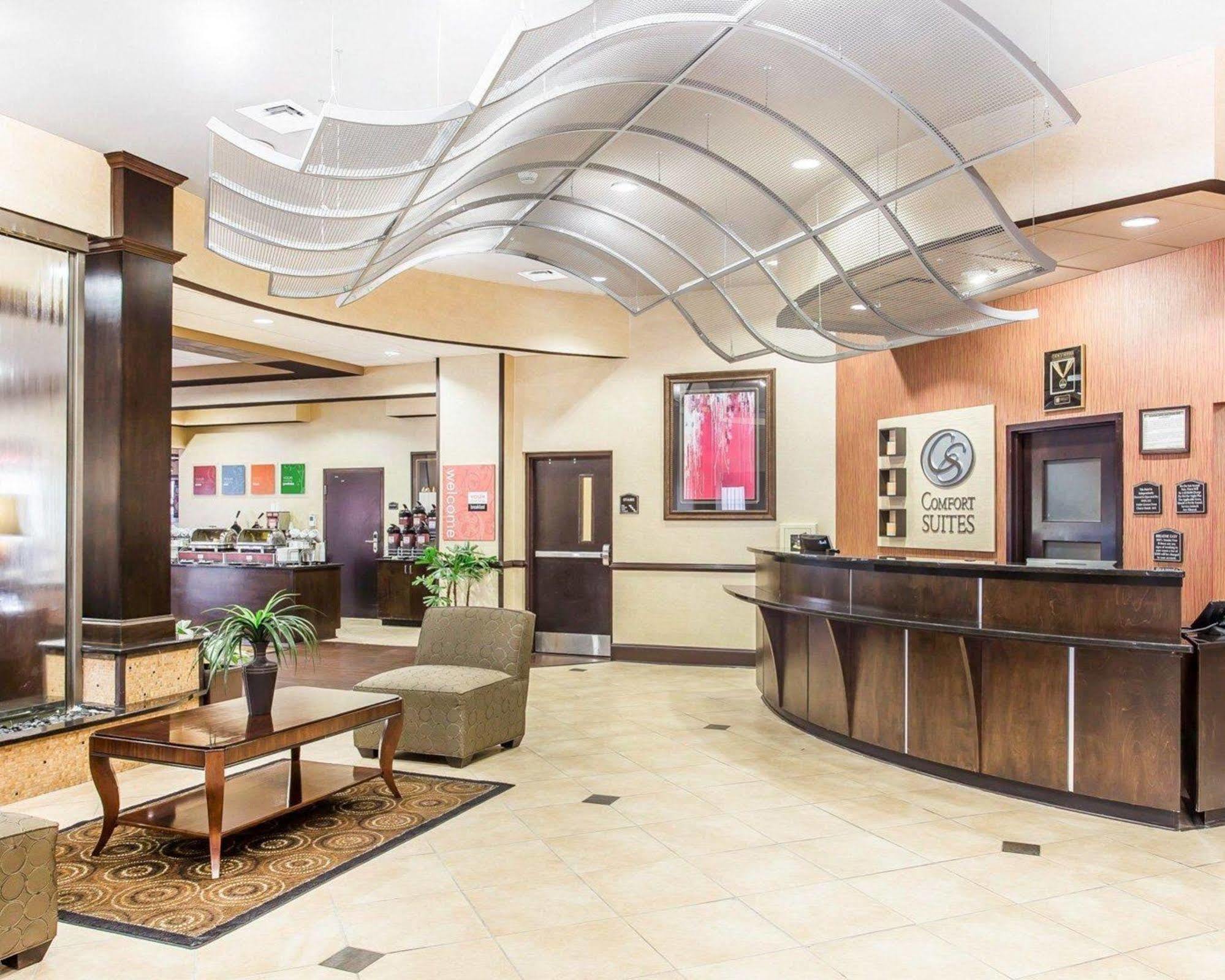 Holiday Inn Express & Suites Lexington By Ihg Zewnętrze zdjęcie